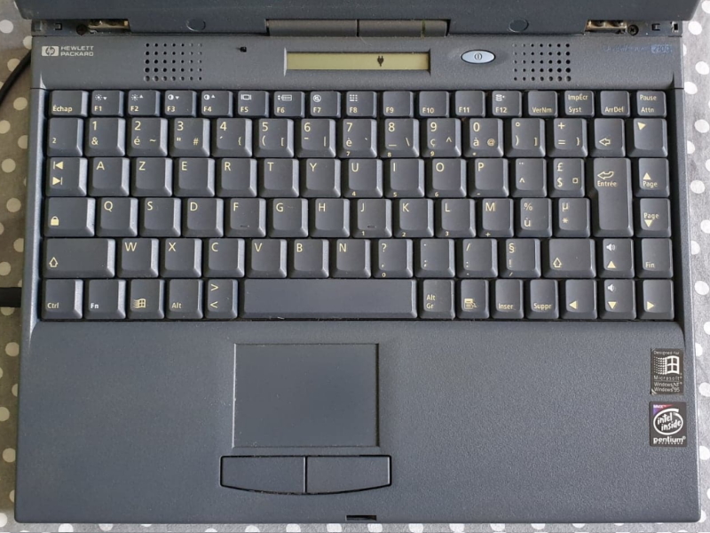 Fichier:2100clavier.jpg