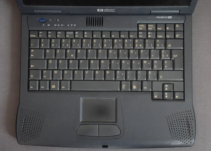 Fichier:Obxe2 clavier-1024x732.jpg
